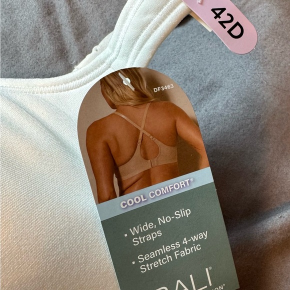 NWT Lot Of 4 BALI Cool Comfort White Bras 42D  Wide No Slip Straps Seamless - Picture 8 of 9